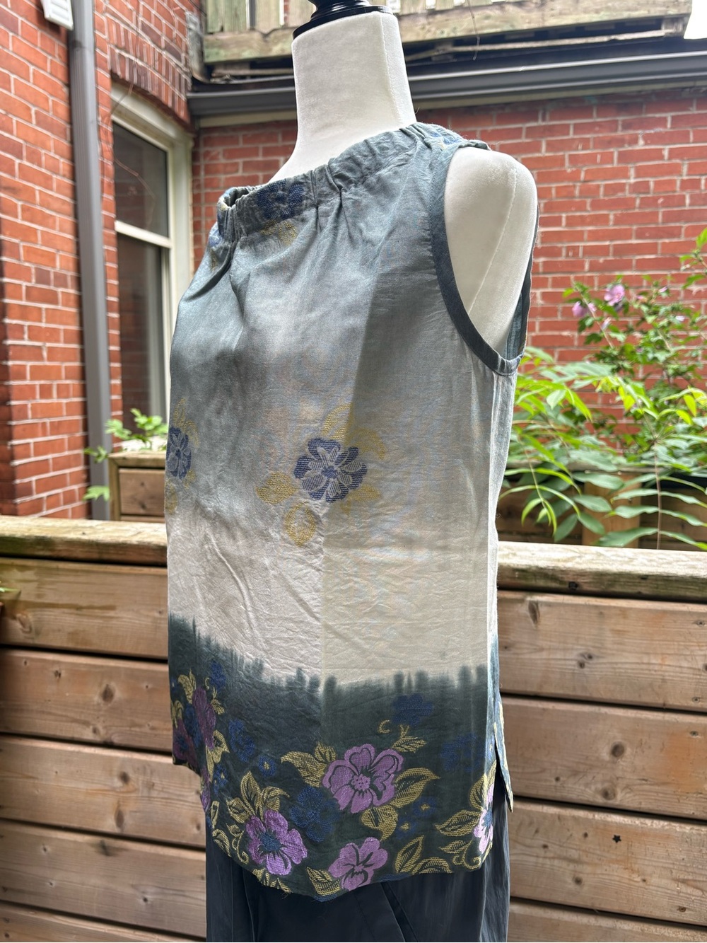 Comrags | Sleeveless Floral Ombré Top